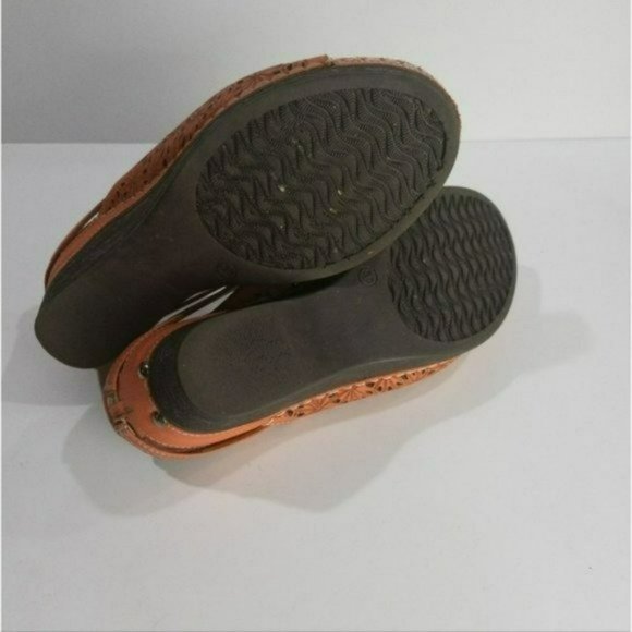 Vintage Clog Sandals - Picture 6 of 10